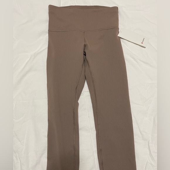 Ribbed Lululemon Leggings - Picture 5 of 5
